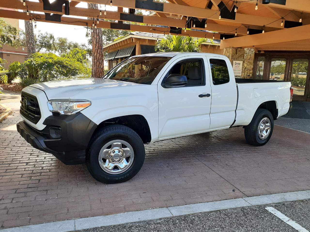 Toyota Tacoma SR5 Access Cab I4 6AT 2WD 2019