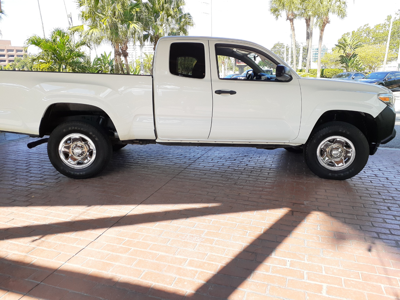 Toyota Tacoma SR5 Access Cab I4 6AT 2WD 2019