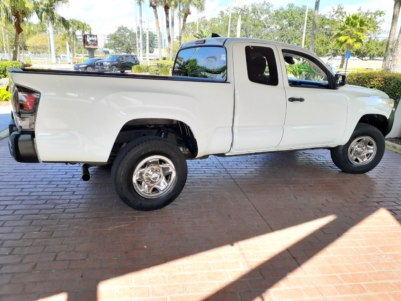Toyota Tacoma SR5 Access Cab I4 6AT 2WD 2019