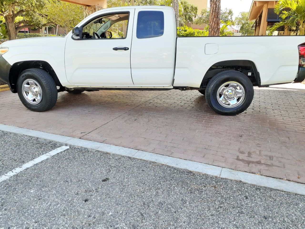 Toyota Tacoma SR5 Access Cab I4 6AT 2WD 2019