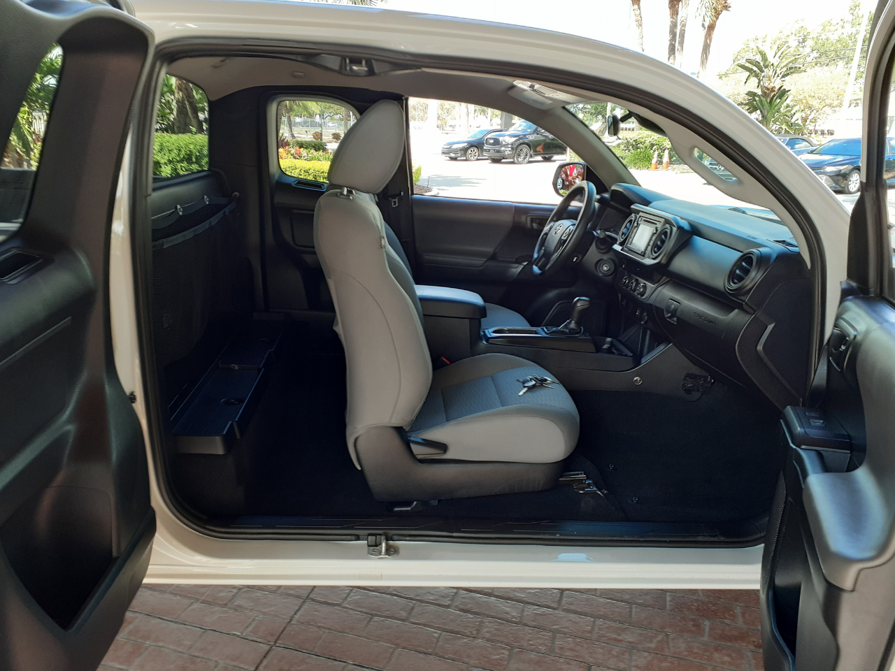 Toyota Tacoma SR5 Access Cab I4 6AT 2WD 2019