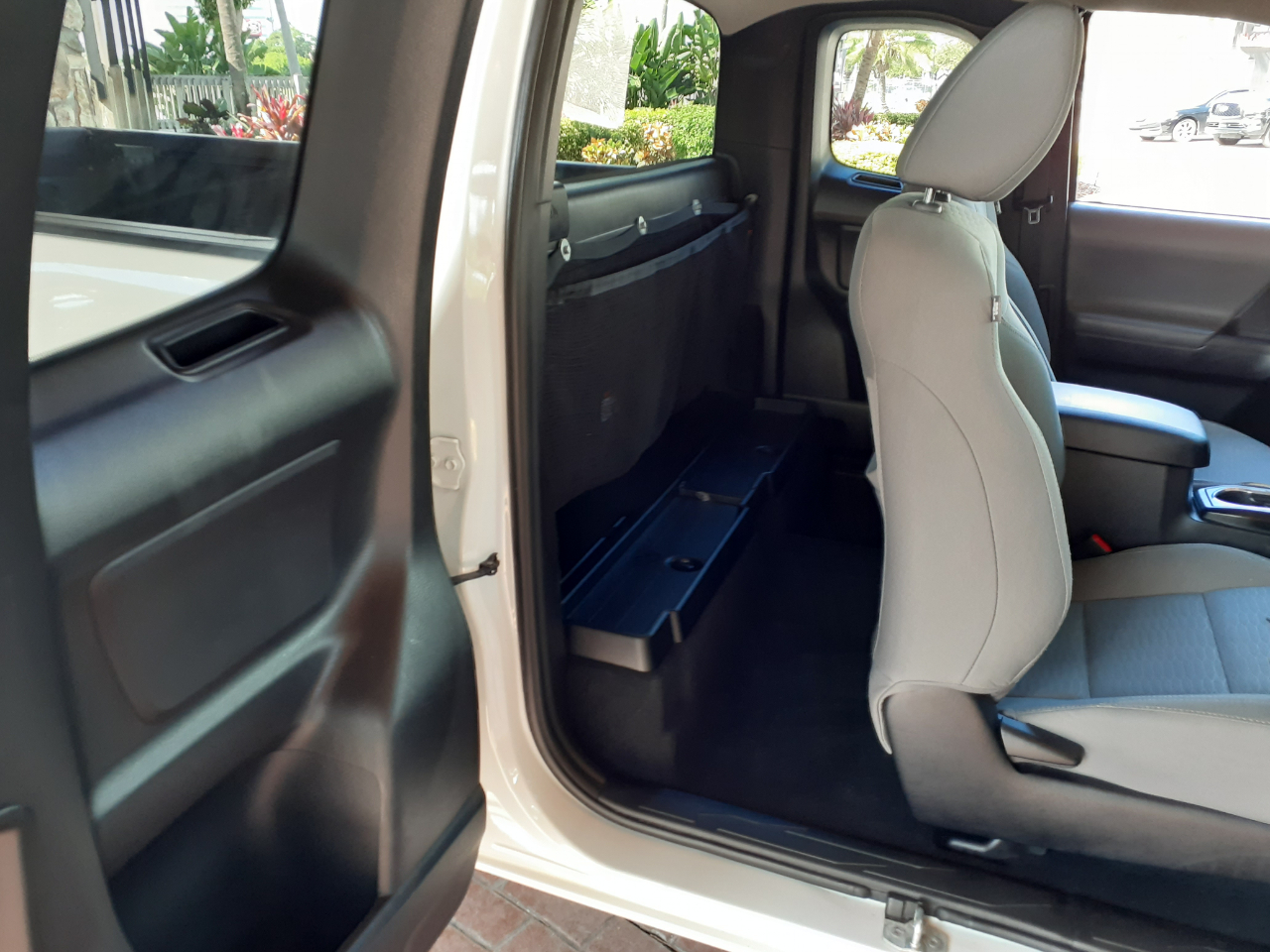 Toyota Tacoma SR5 Access Cab I4 6AT 2WD 2019