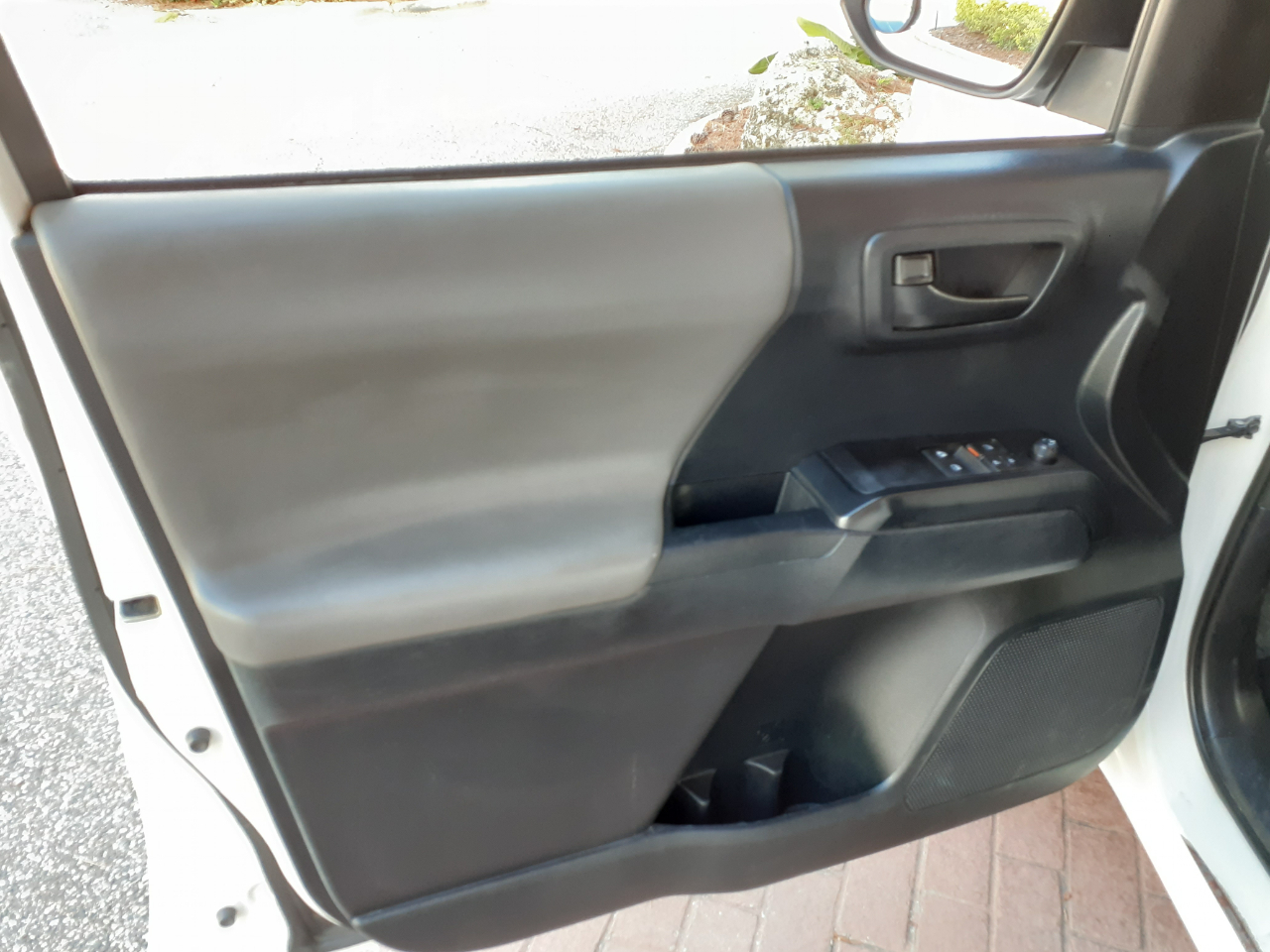 Toyota Tacoma SR5 Access Cab I4 6AT 2WD 2019