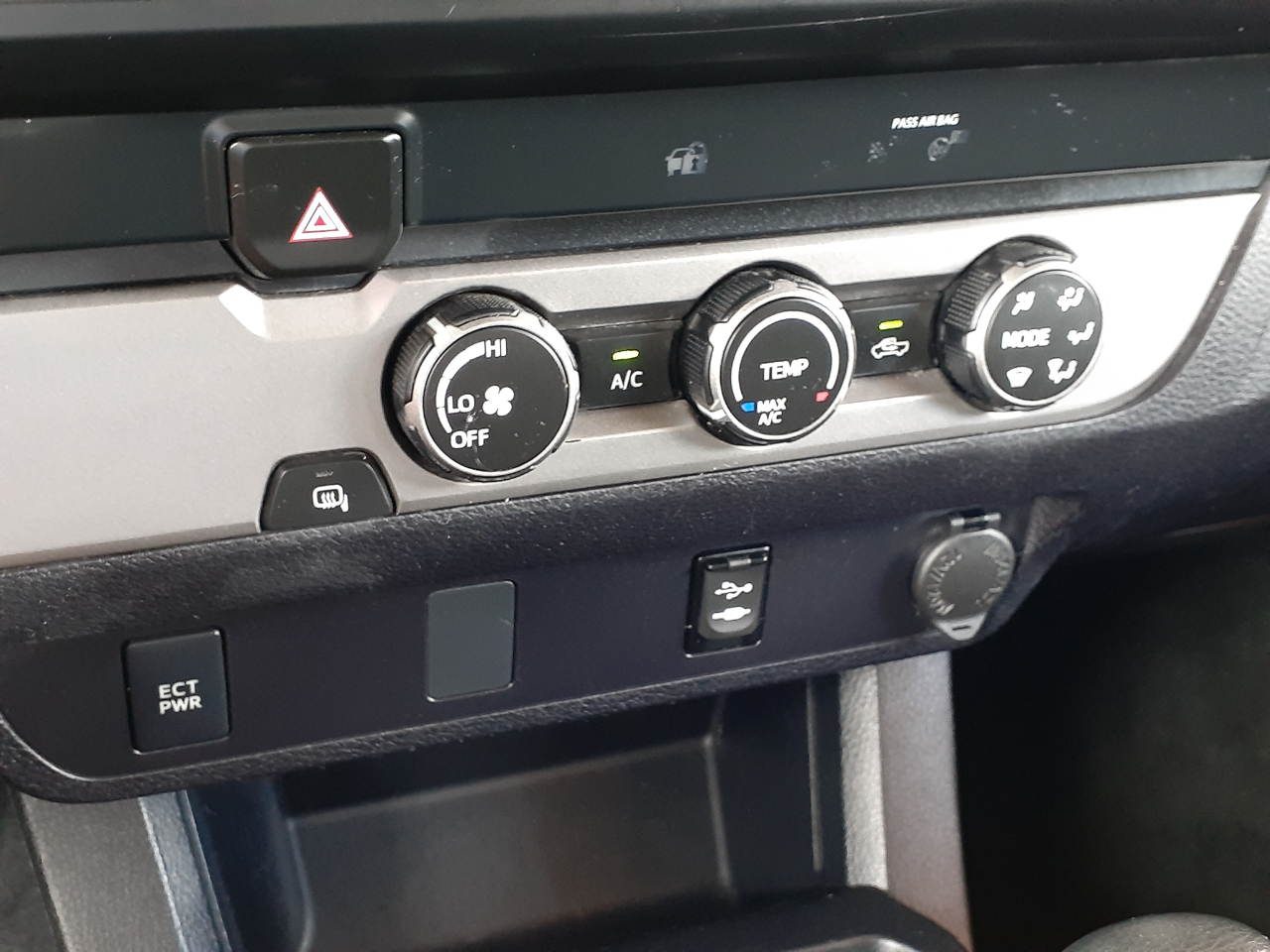 Toyota Tacoma SR5 Access Cab I4 6AT 2WD 2019