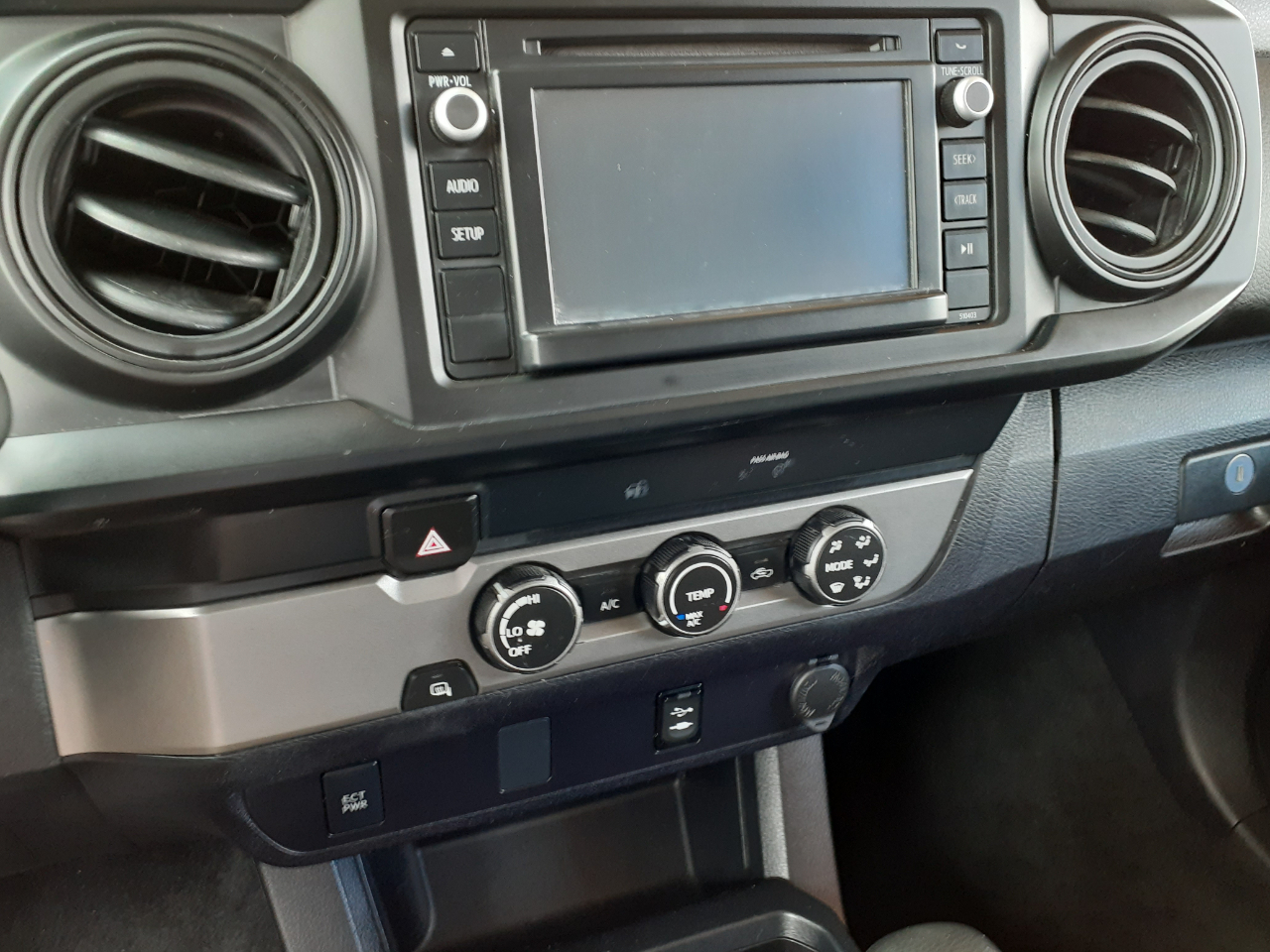 Toyota Tacoma SR5 Access Cab I4 6AT 2WD 2019