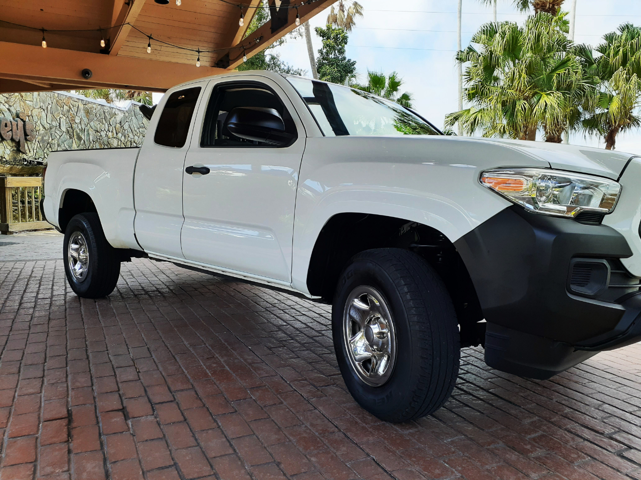 Toyota Tacoma SR5 Access Cab I4 6AT 2WD 2019