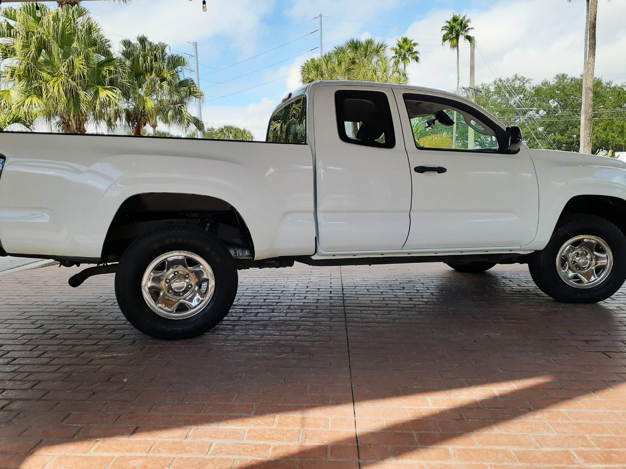 Toyota Tacoma SR5 Access Cab I4 6AT 2WD 2019