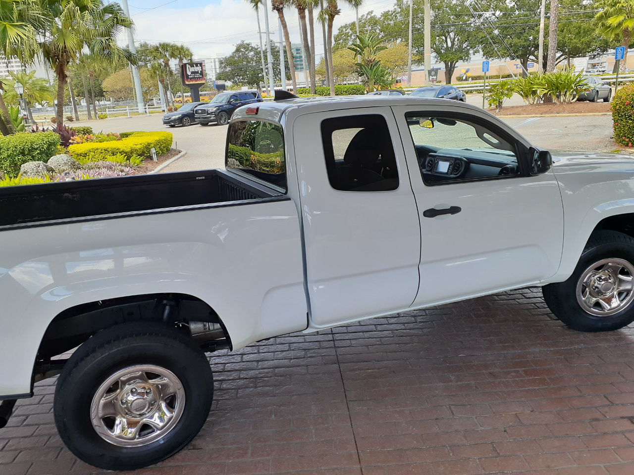 Toyota Tacoma SR5 Access Cab I4 6AT 2WD 2019