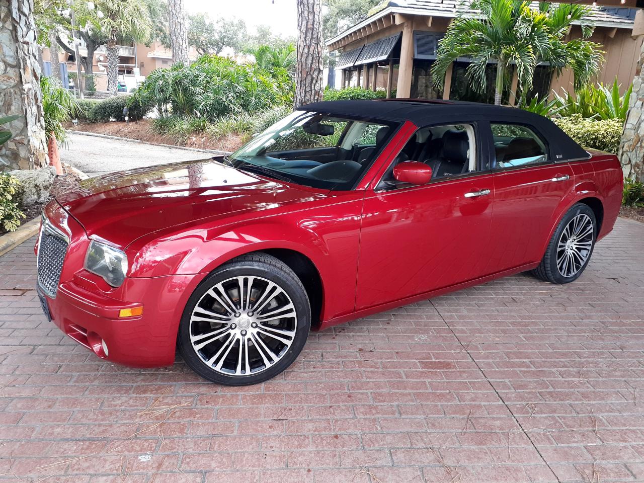 2010 Chrysler 300 4dr Sdn 300S V8 RWD Coach Roof