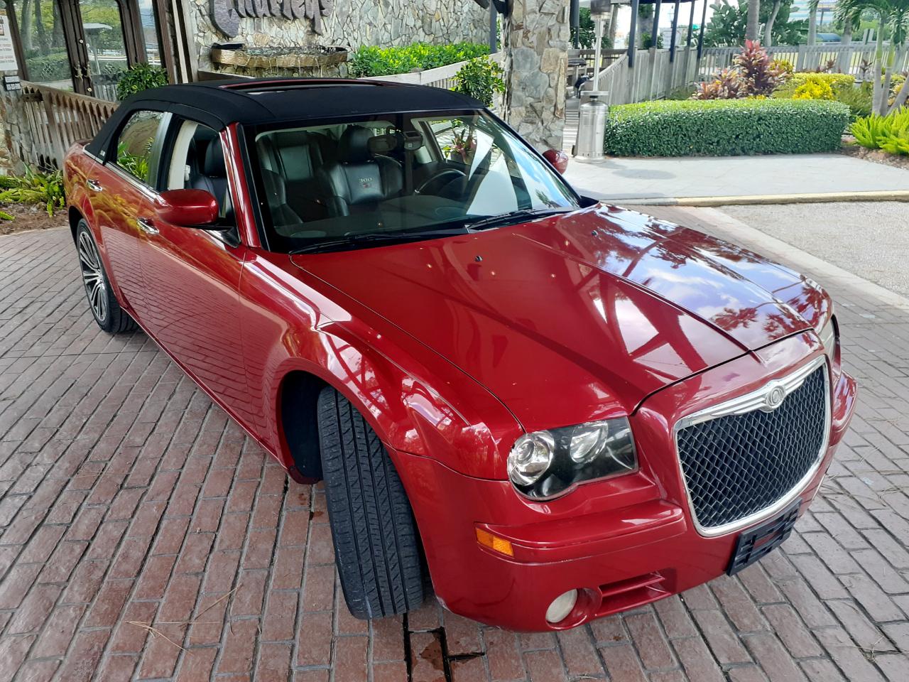 Chrysler 300 photo 4