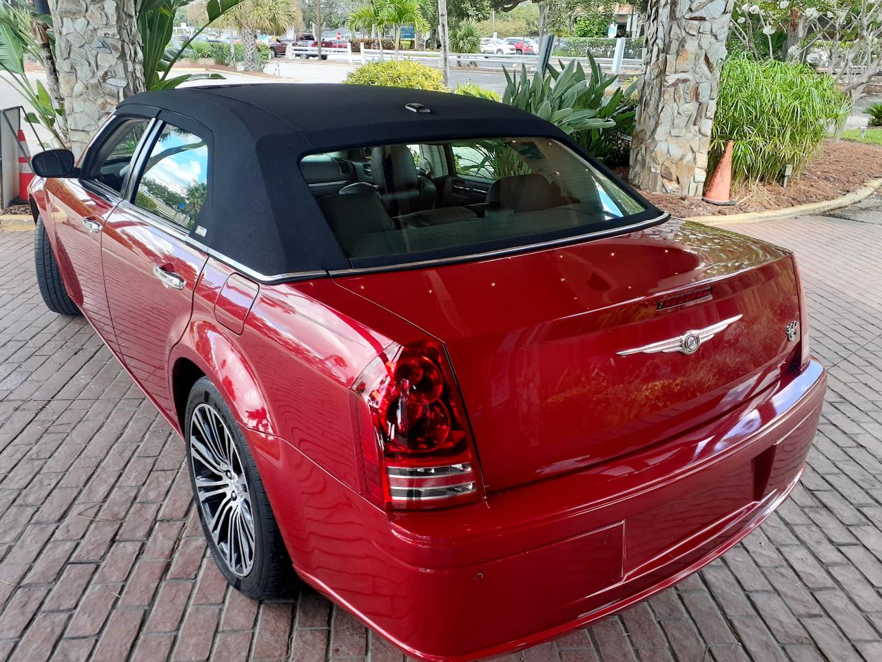 Chrysler 300 photo 10