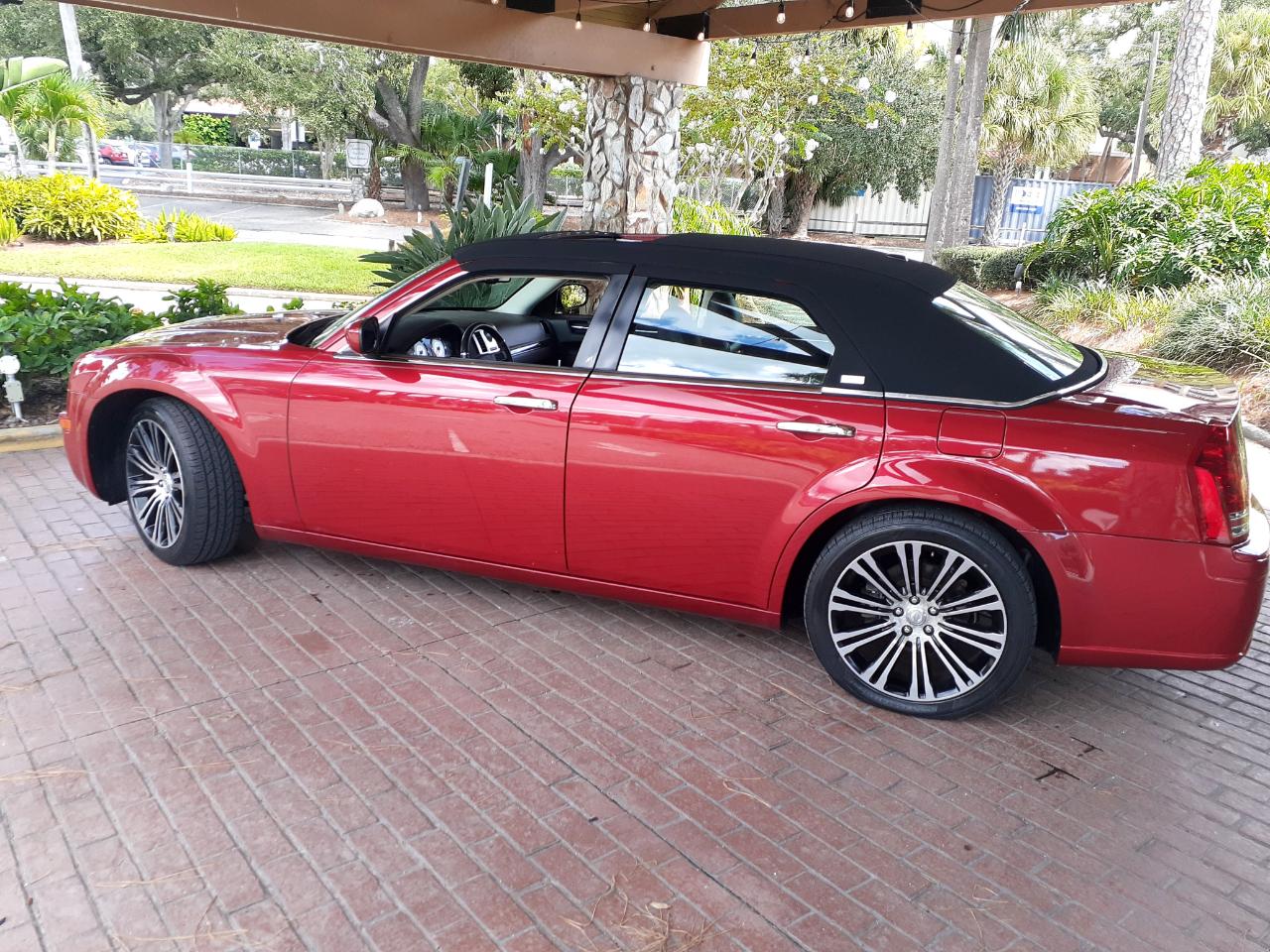 Chrysler 300 photo 12