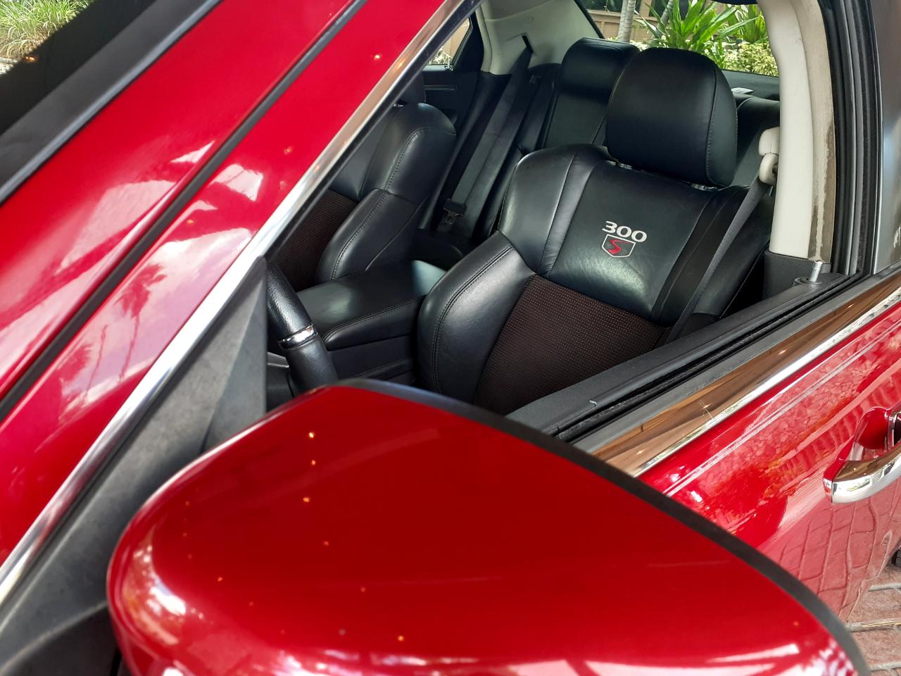 Chrysler 300 photo 14