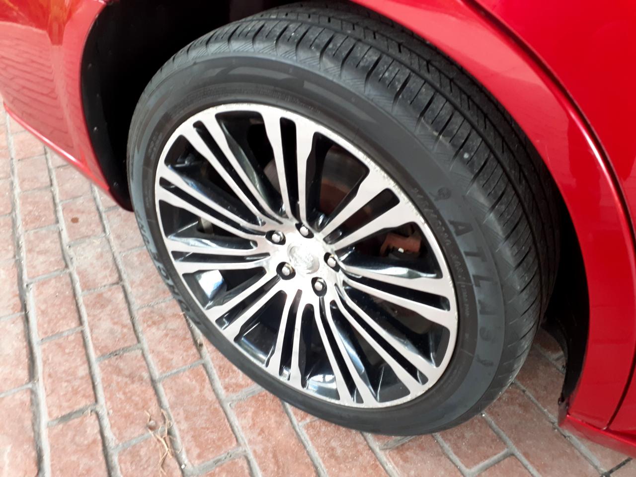 Chrysler 300 photo 24