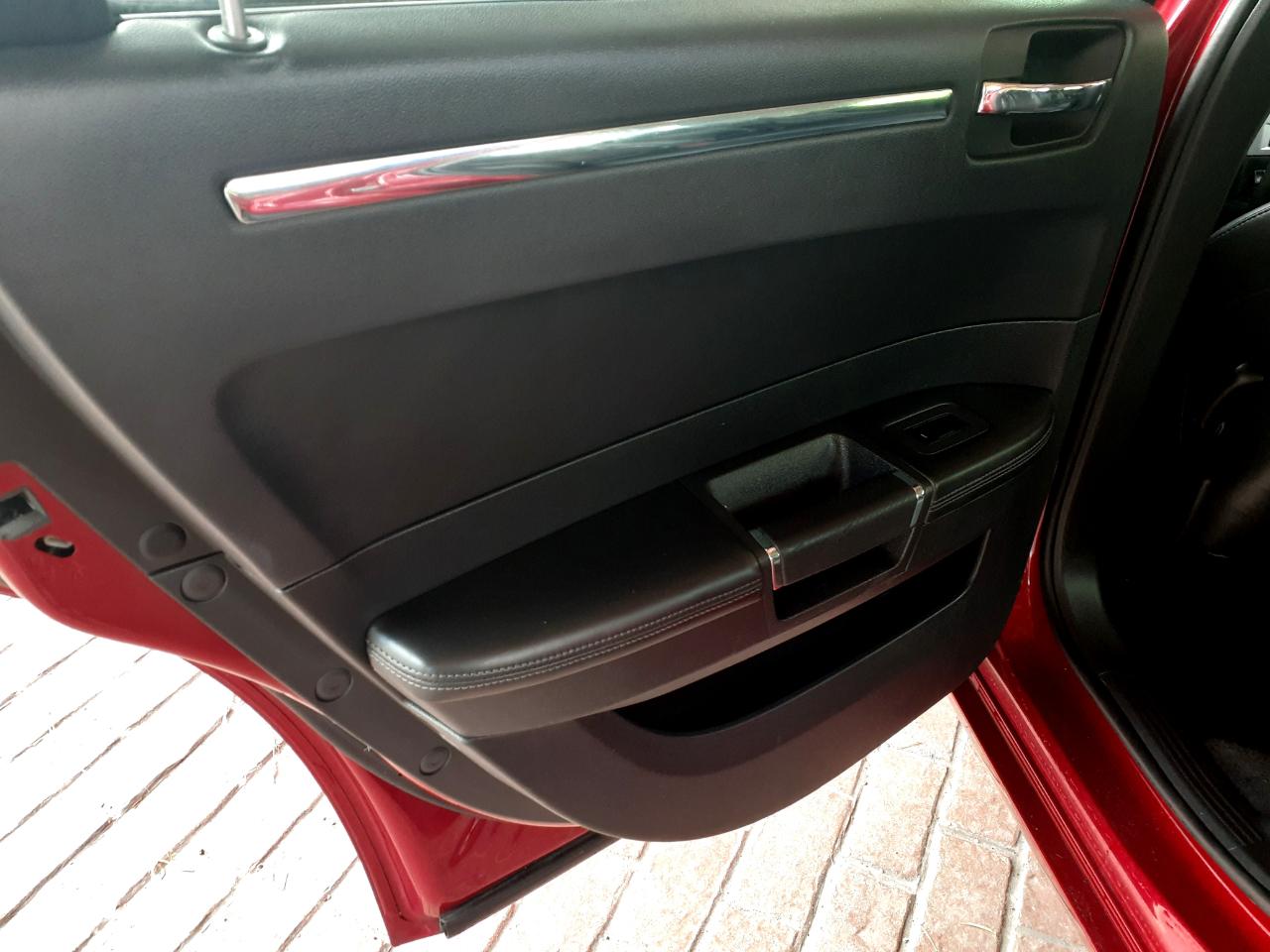 Chrysler 300 photo 31