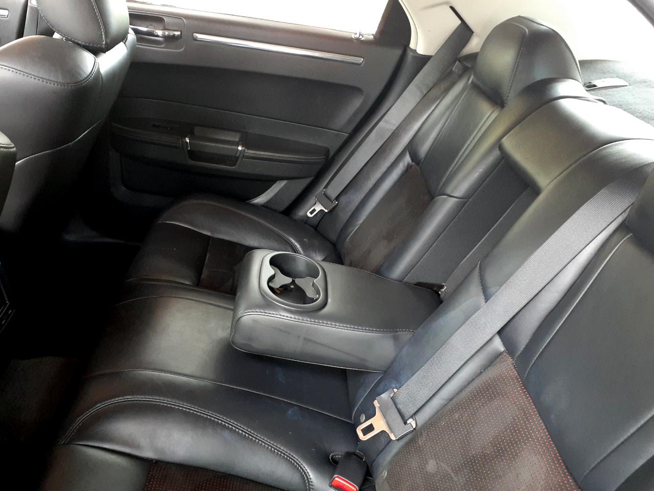 Chrysler 300 photo 34