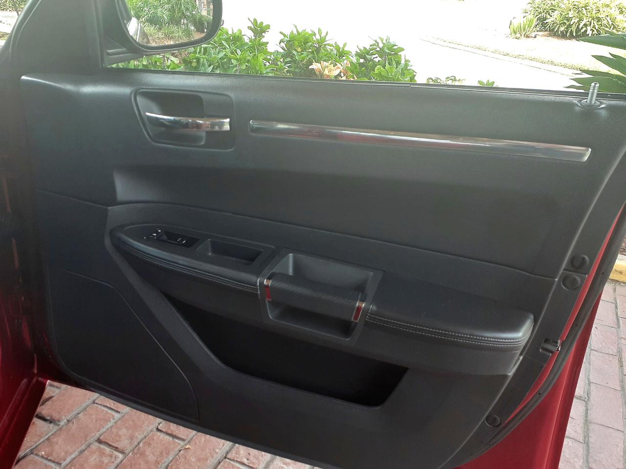 Chrysler 300 photo 40