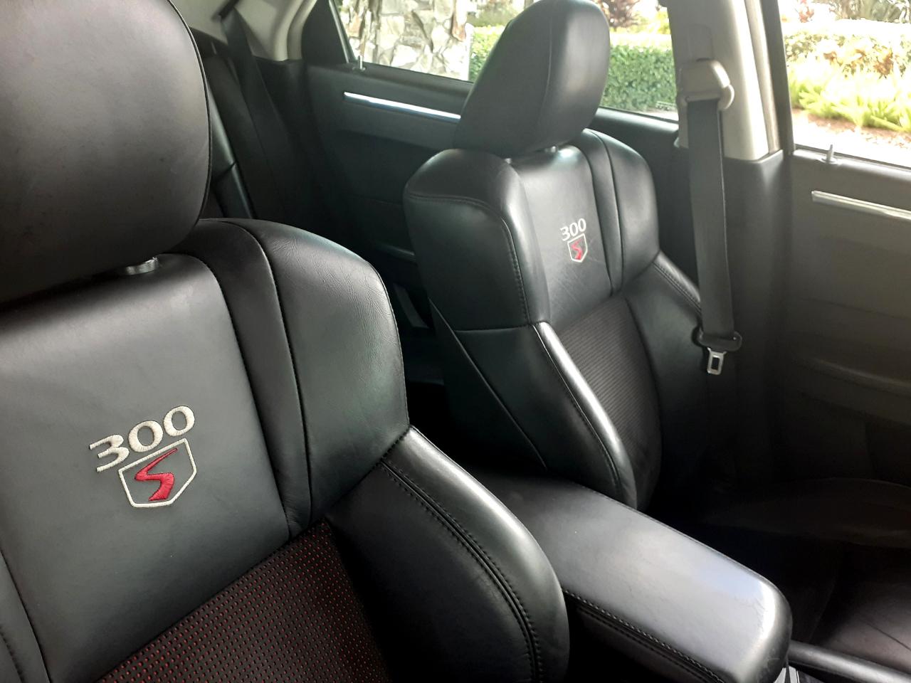 Chrysler 300 photo 43
