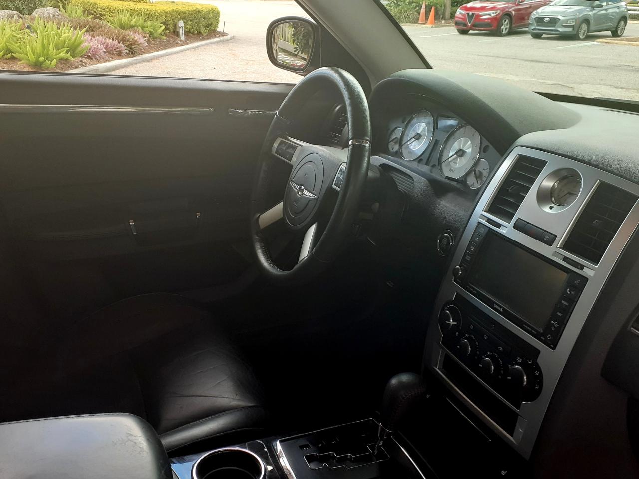 Chrysler 300 photo 47