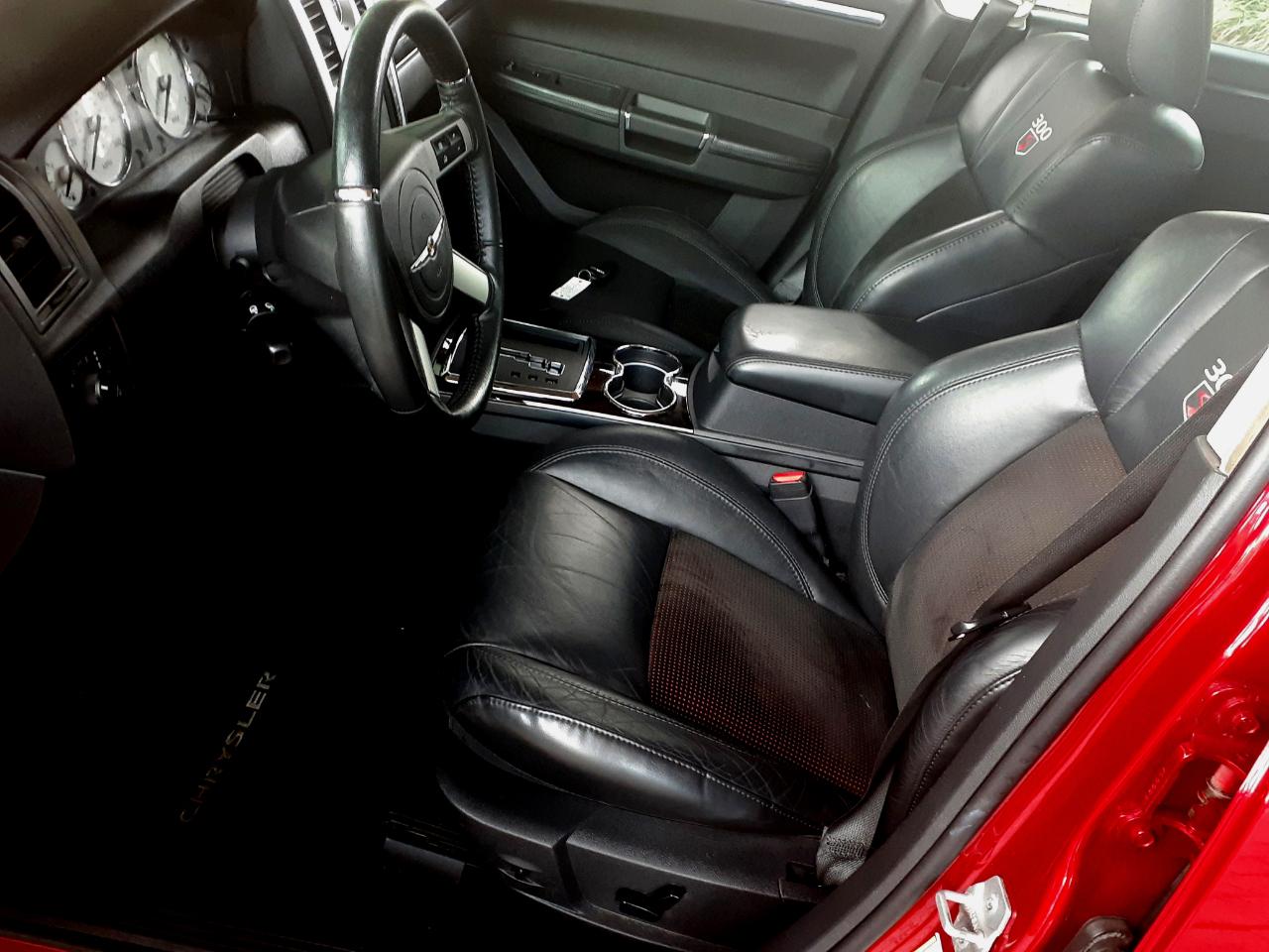 Chrysler 300 photo 51