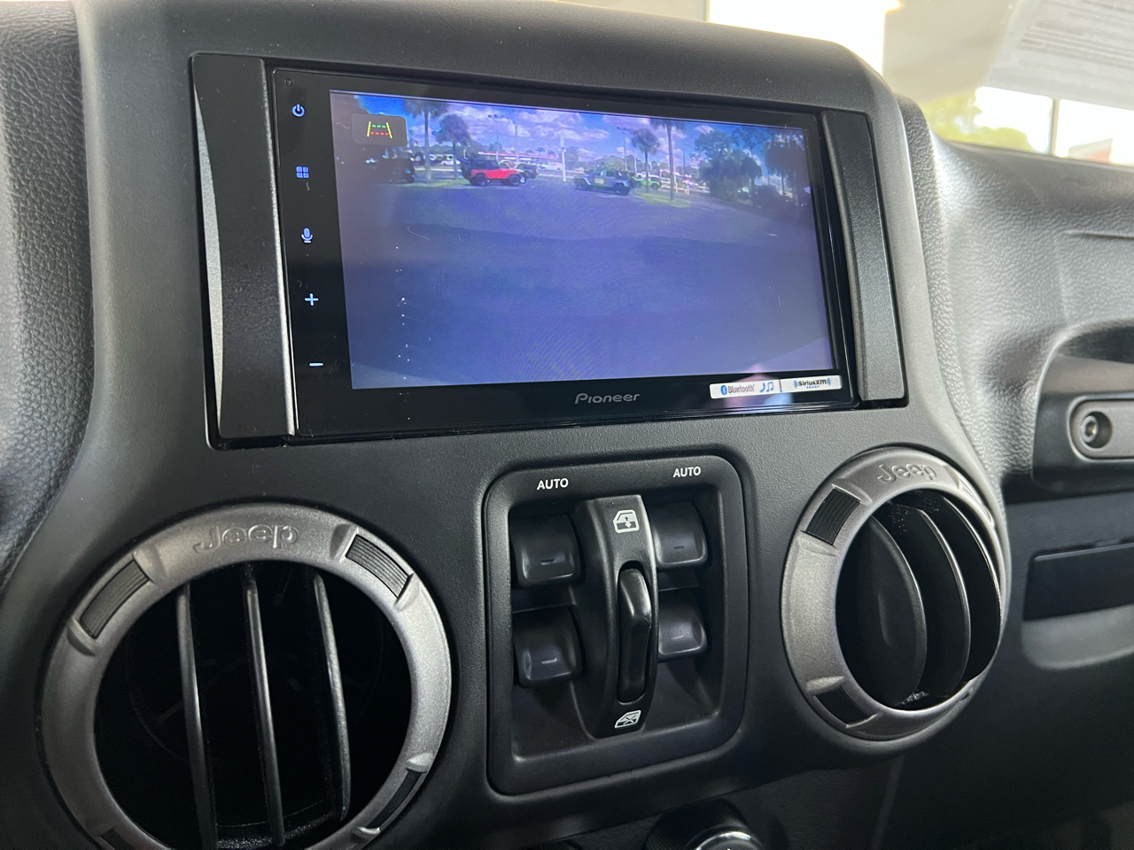 Jeep Wrangler Unlimited Sport S 4x4 2017 Jeep Wrangler Unlimited Sport S 4x4 2017