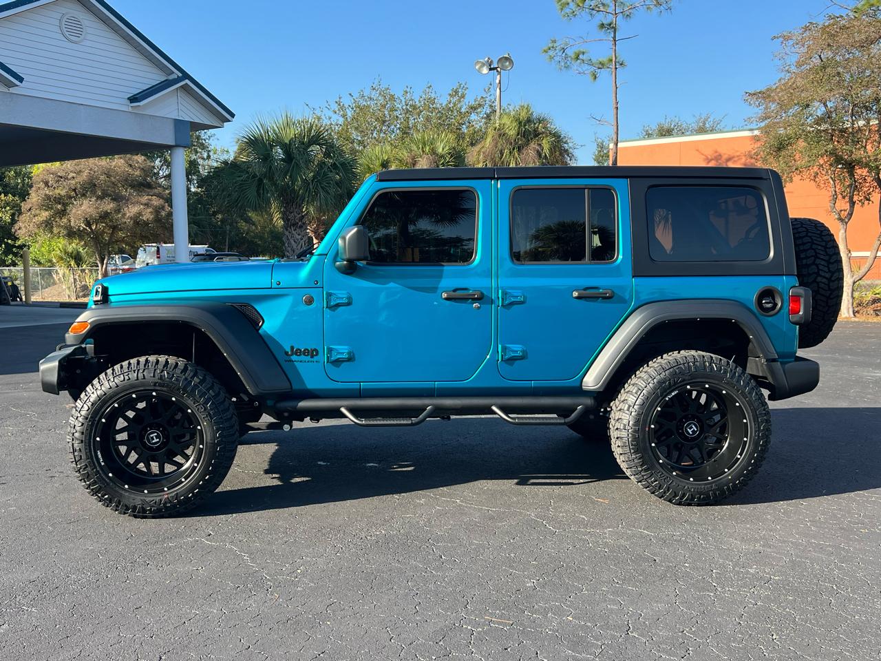 Jeep Wrangler Sport S 4x4 2024