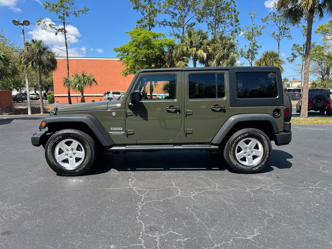 Jeep Wrangler Unlimited Sport S 4x4 2016