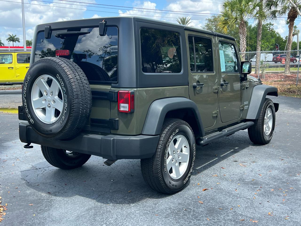 Jeep Wrangler Unlimited Sport S 4x4 2016