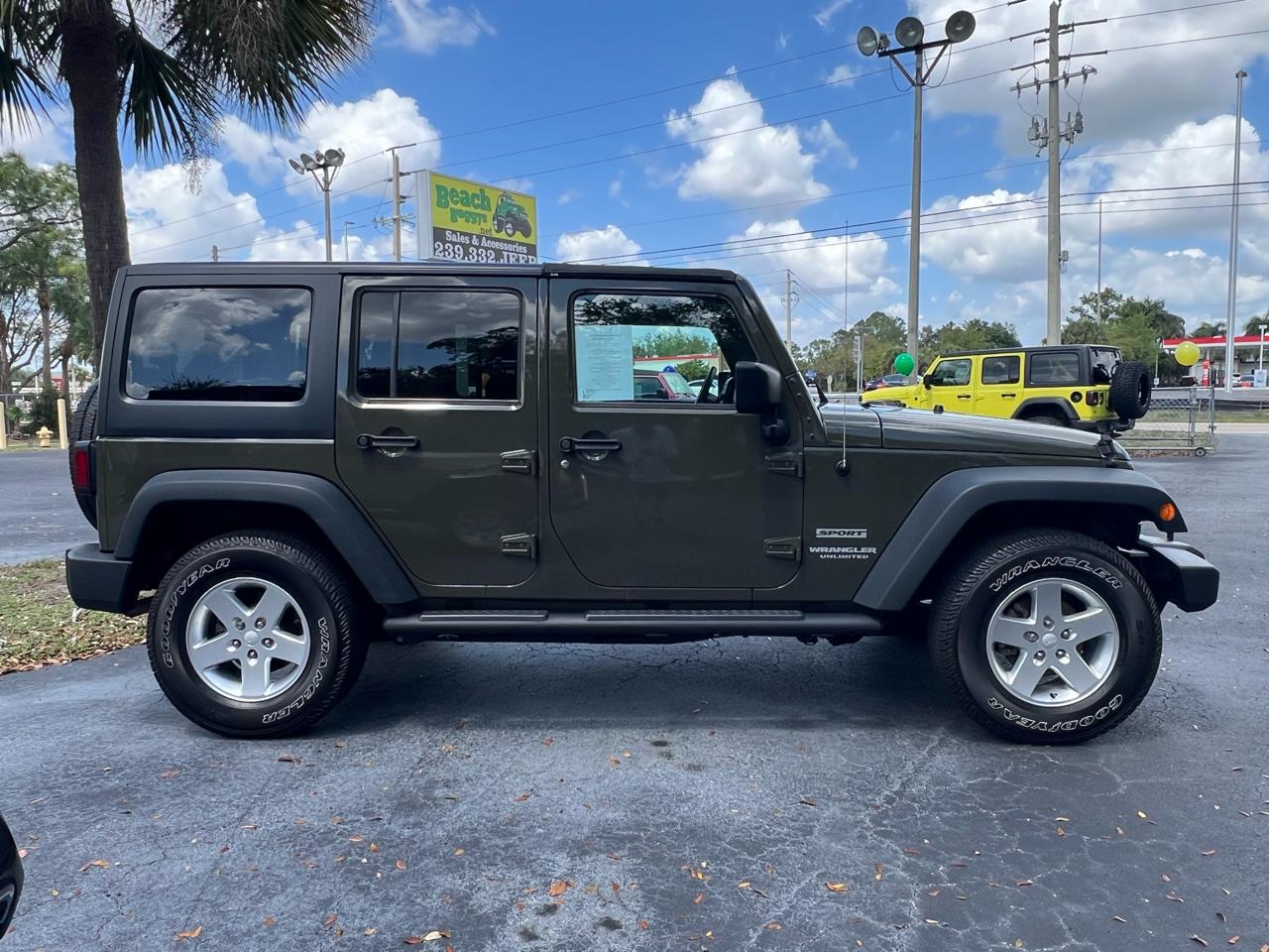 Jeep Wrangler Unlimited Sport S 4x4 2016