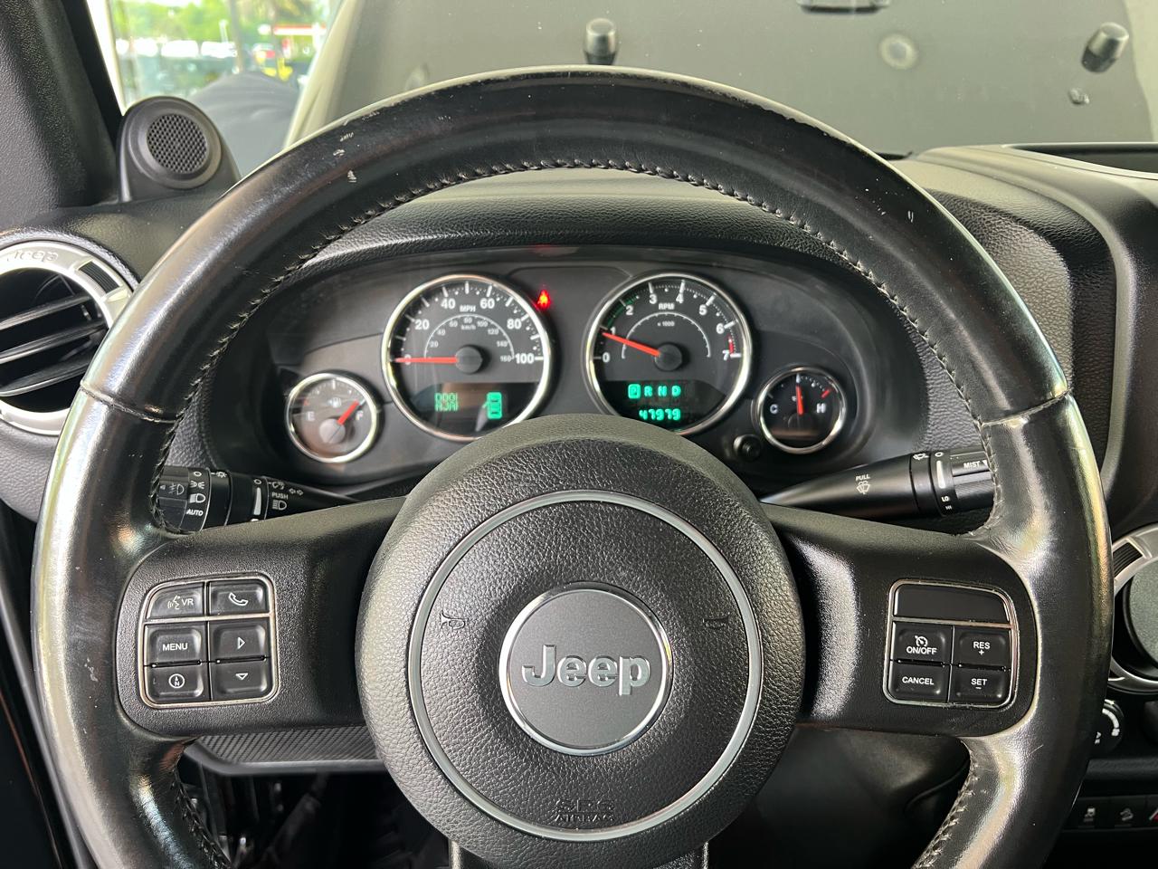 Jeep Wrangler Unlimited Sahara 4x4 2013