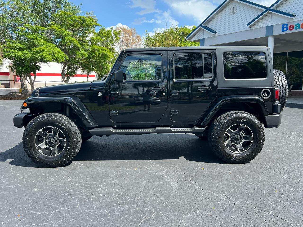 Jeep Wrangler Unlimited Sahara 4x4 2013
