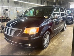 2014 Chrysler Town & Country  2014 Chrysler Town & Country