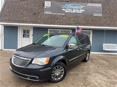 2014 Chrysler Town & Country 