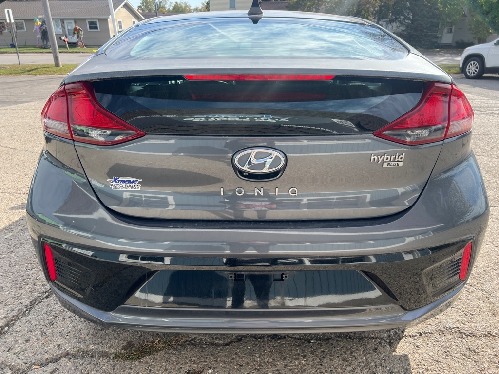 Hyundai Ioniq Hybrid Blue 2019