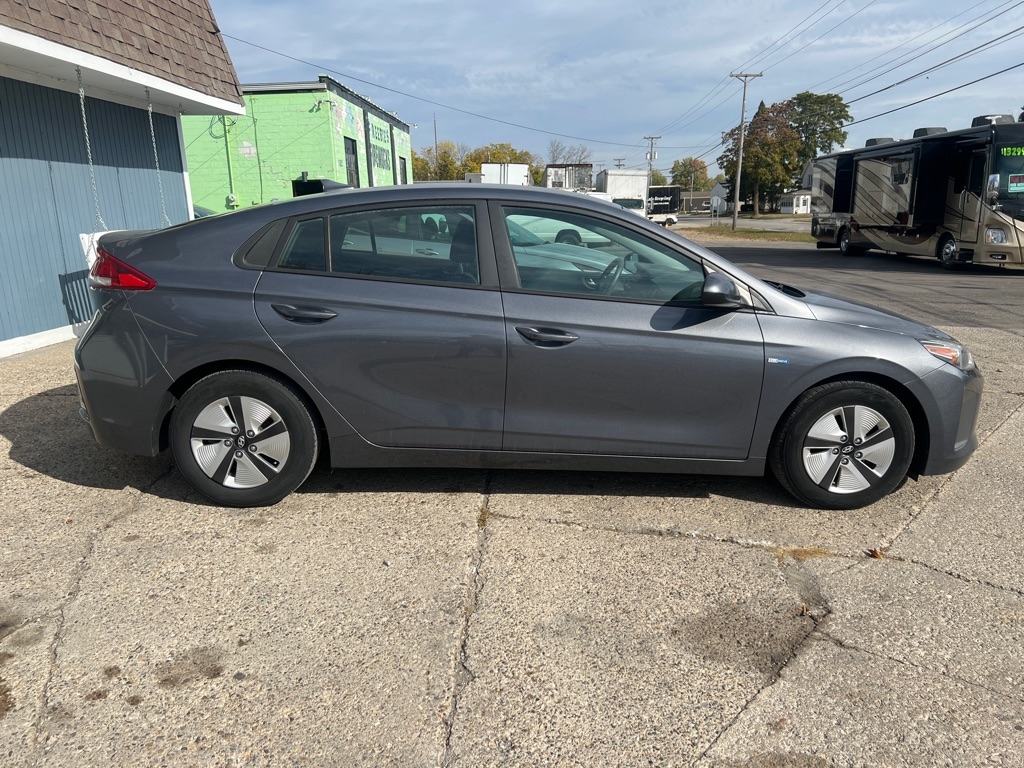 Hyundai Ioniq Hybrid Blue 2019