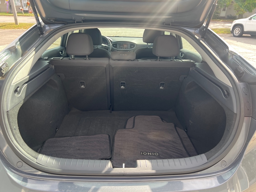 Hyundai Ioniq Hybrid Blue 2019