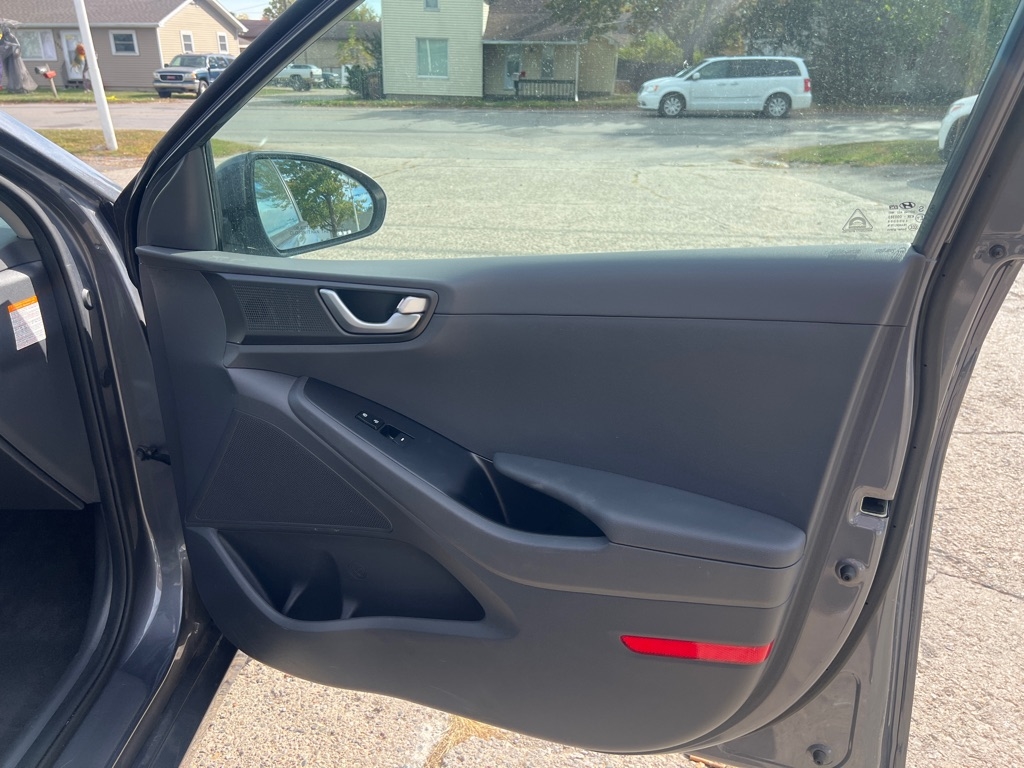 Hyundai Ioniq Hybrid Blue 2019