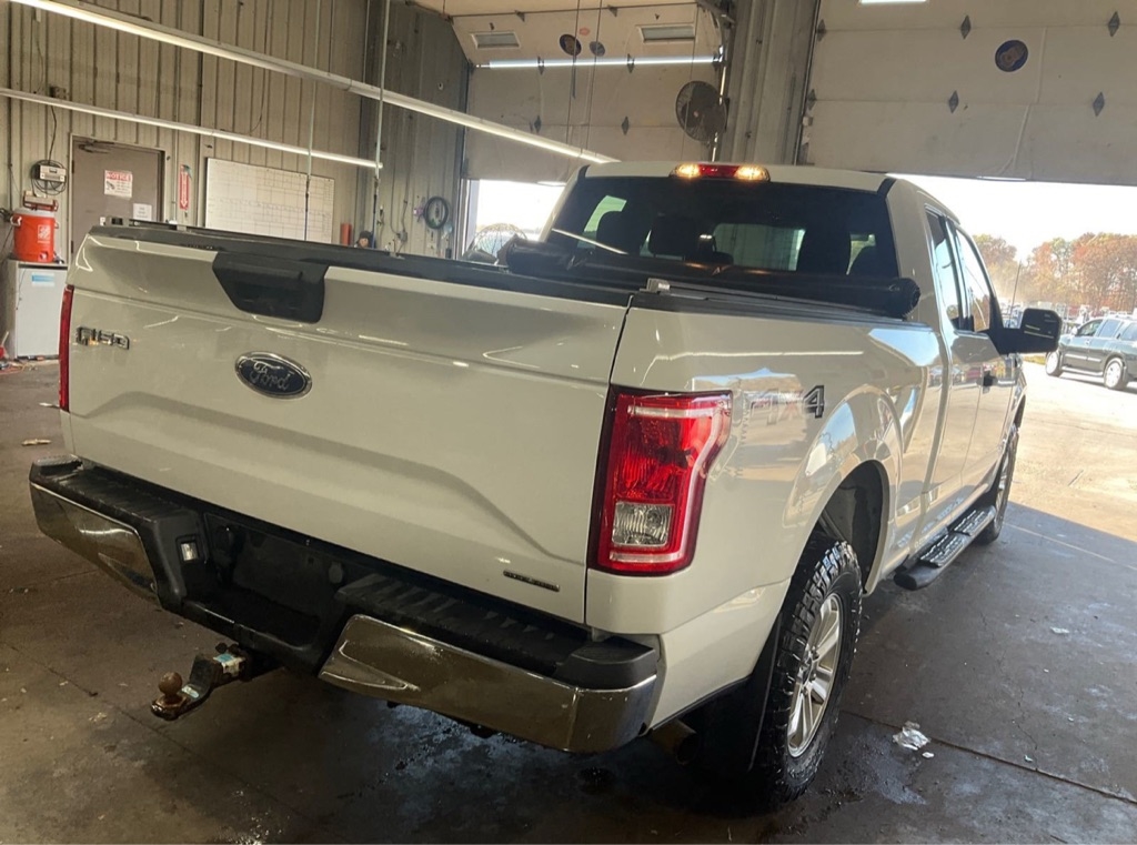 Ford F-150 XLT SuperCab 8-ft. Bed 4WD 2015