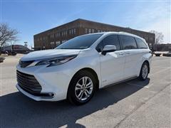 2021 Toyota Sienna 
