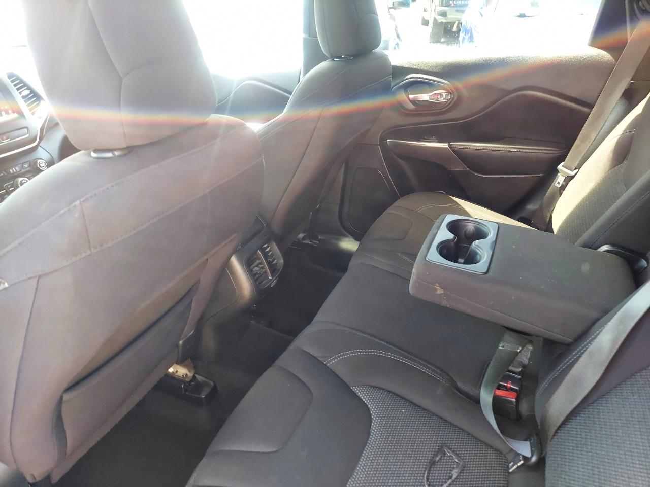 Jeep Cherokee Latitude FWD 2020