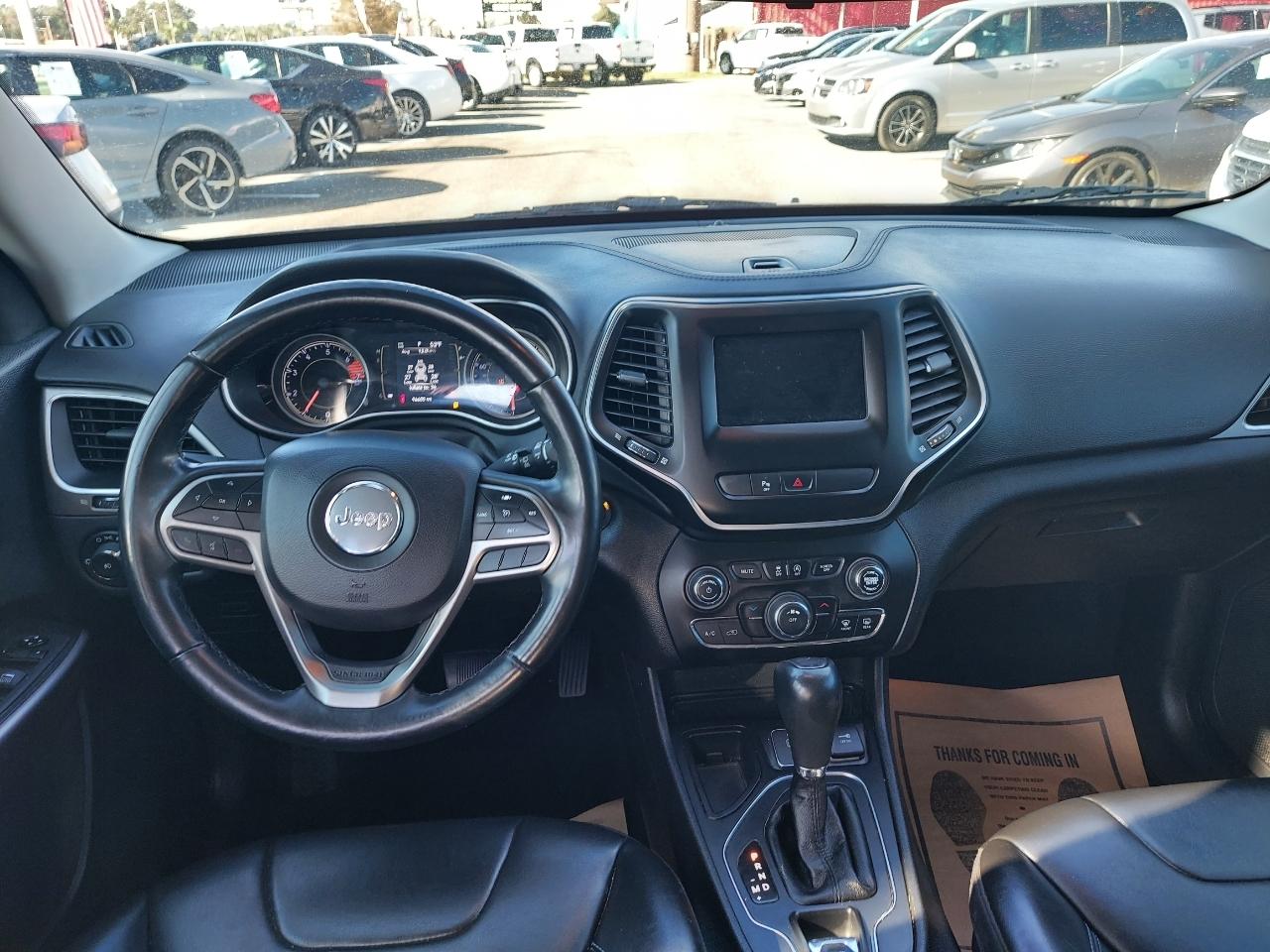 Jeep Cherokee Latitude Plus FWD 2019