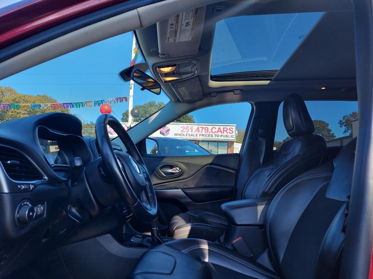 Jeep Cherokee Latitude Plus FWD 2019