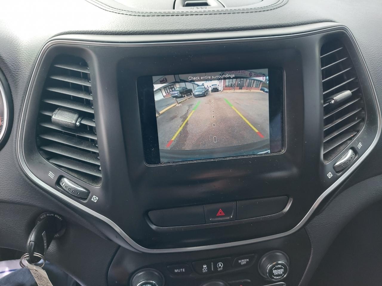 Jeep Cherokee Latitude FWD 2019