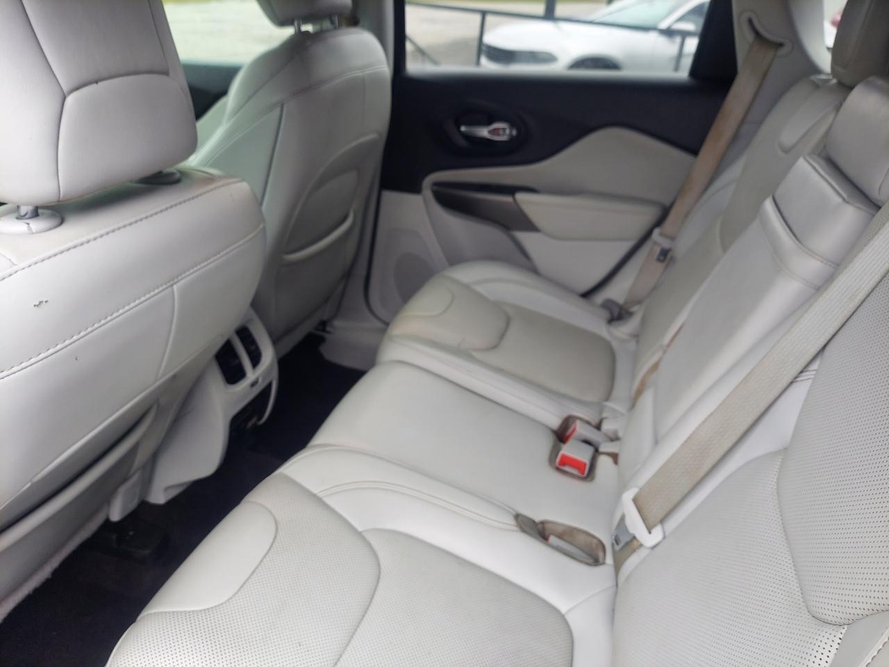 Jeep Cherokee Limited FWD 2019