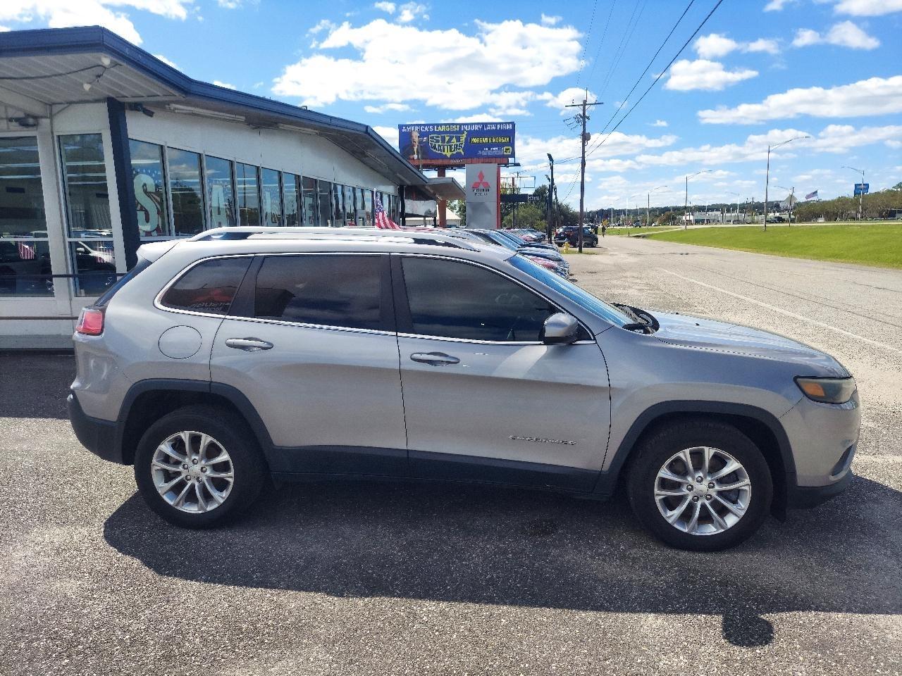 Jeep Cherokee Latitude FWD 2019