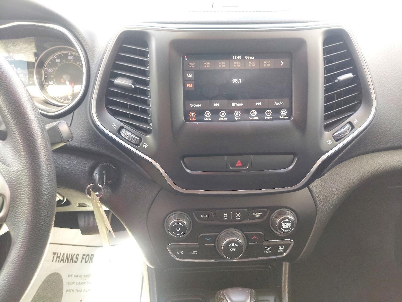 Jeep Cherokee Latitude FWD 2019