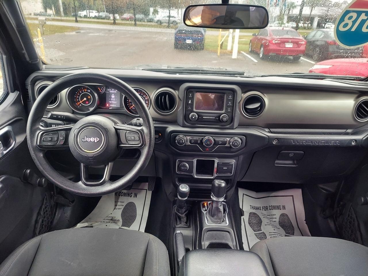 Jeep Wrangler Unlimited Sport 2018