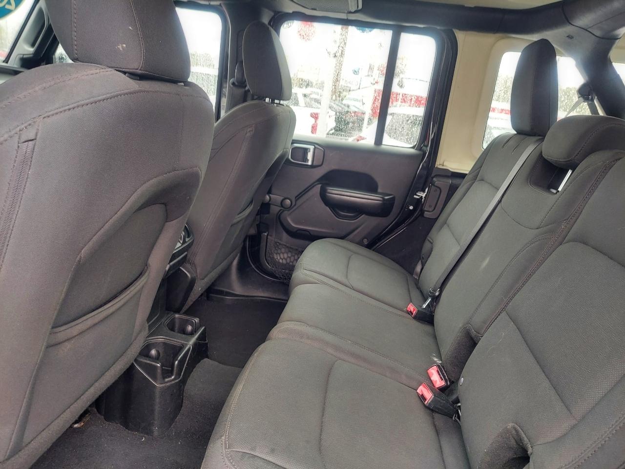 Jeep Wrangler Unlimited Sport 2018