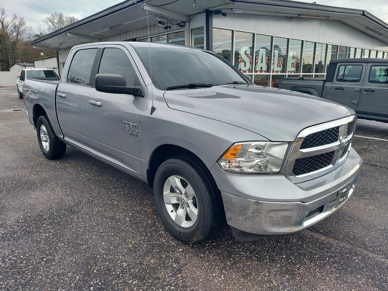 RAM 1500 Classic Tradesman Crew Cab SWB 2WD 2021