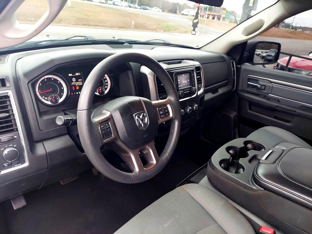 RAM 1500 Classic Tradesman Crew Cab SWB 2WD 2021